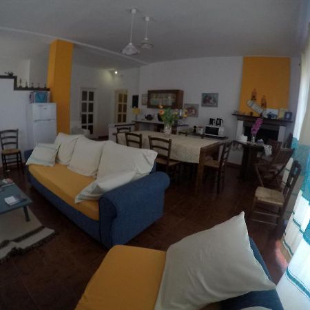 Al Sole Di Pula Bed & Breakfast Exterior foto