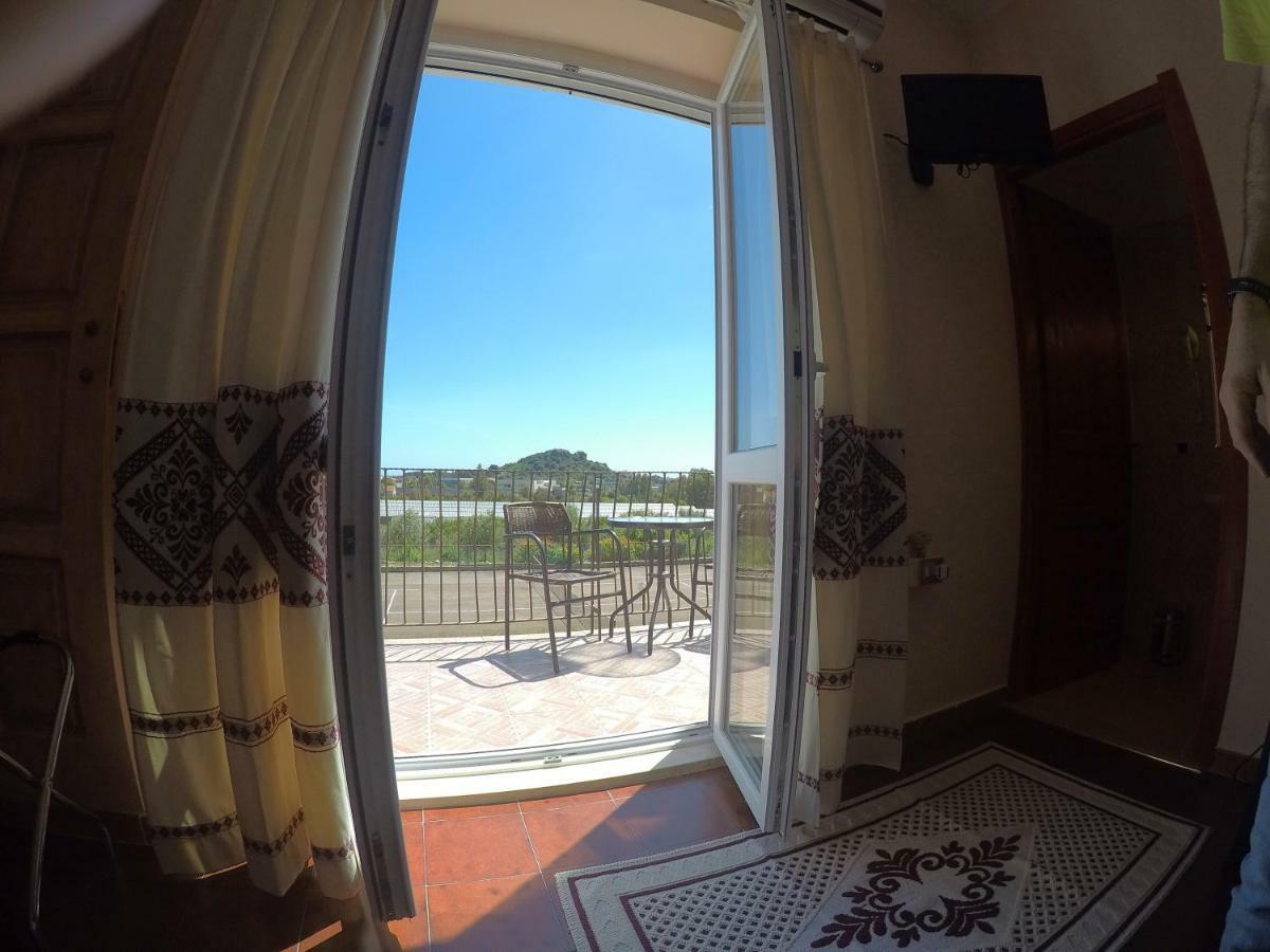 Al Sole Di Pula Bed & Breakfast Exterior foto