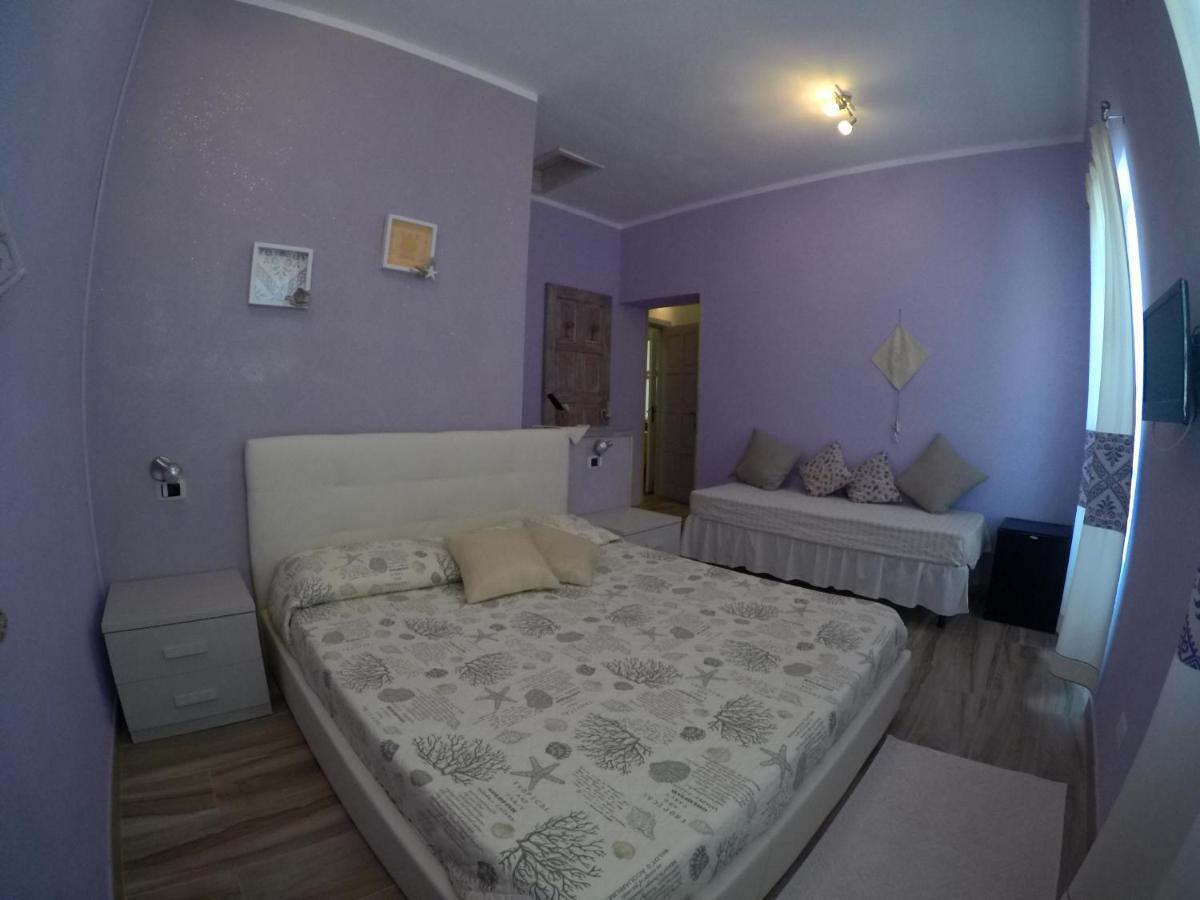Al Sole Di Pula Bed & Breakfast Exterior foto