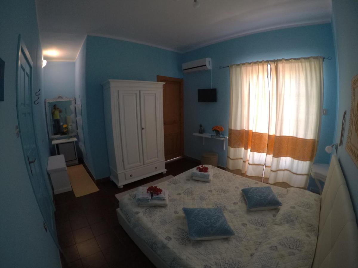 Al Sole Di Pula Bed & Breakfast Exterior foto